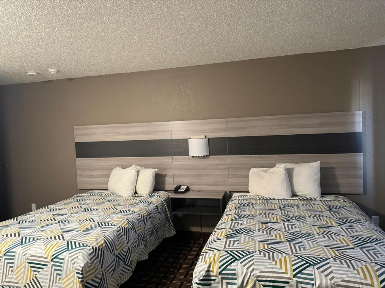 6 North Sioux City, Sd I 29 North Hotel